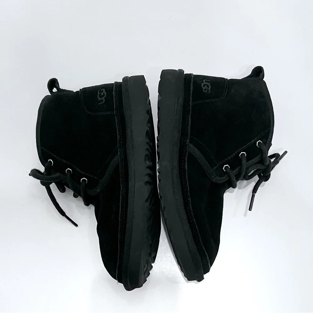 Ugg Neumel II Suede Boot Kids Black Chukka Wool Lining 1017320K Size 2